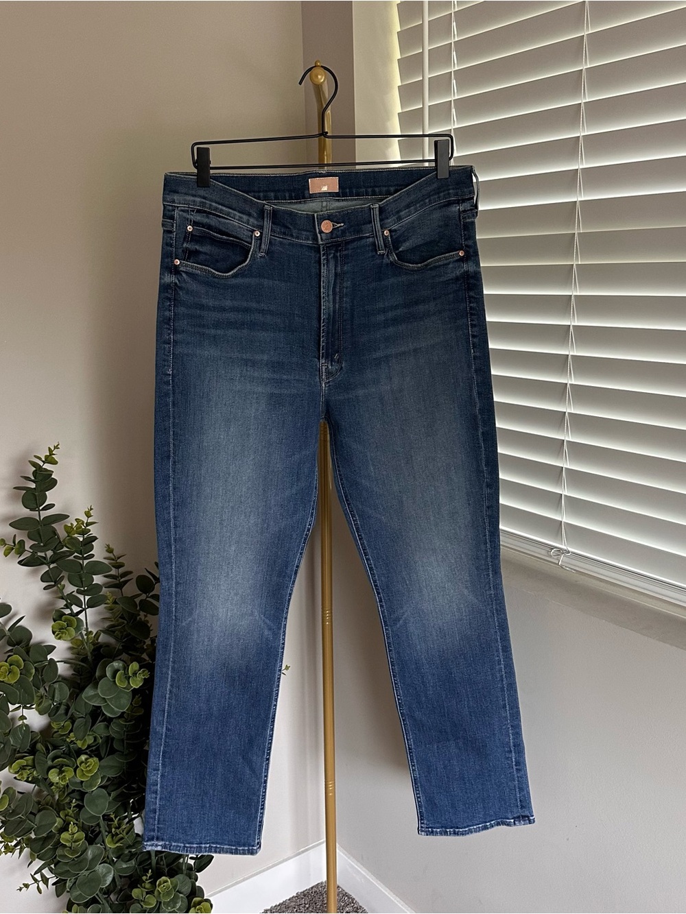 MOTHER The Mid Rise Dazzler Ankle 34
